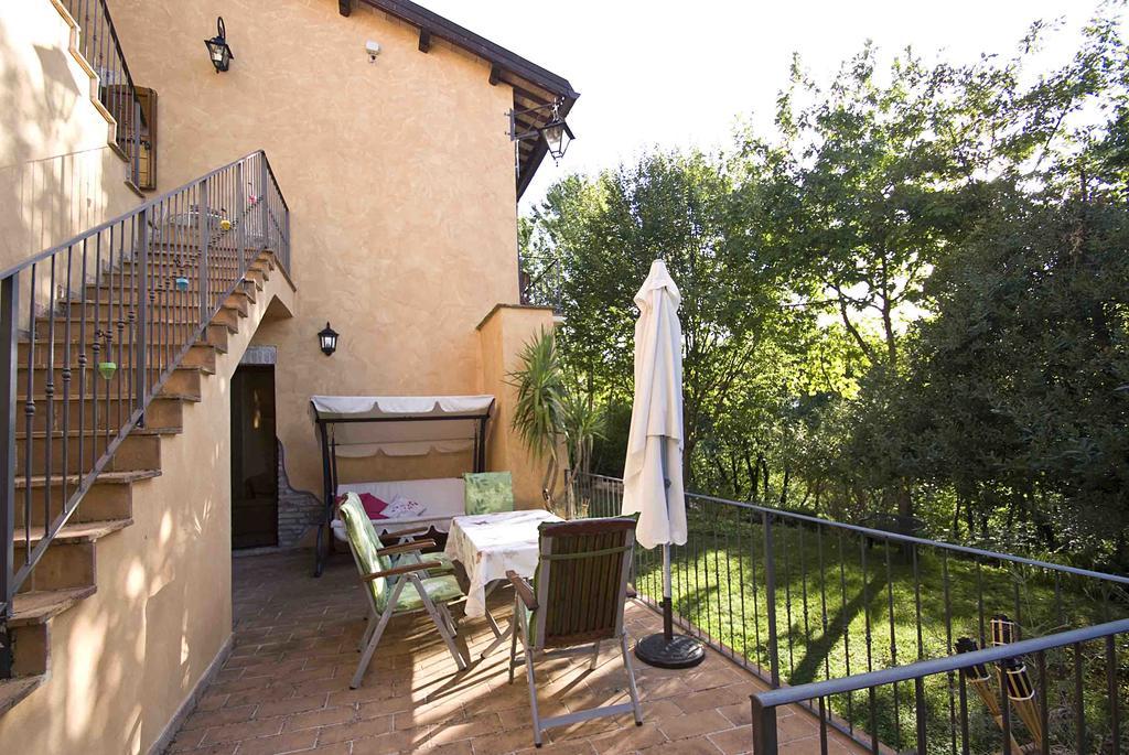 Casale Del Monsignore สโปเลโต ภายนอก รูปภาพ