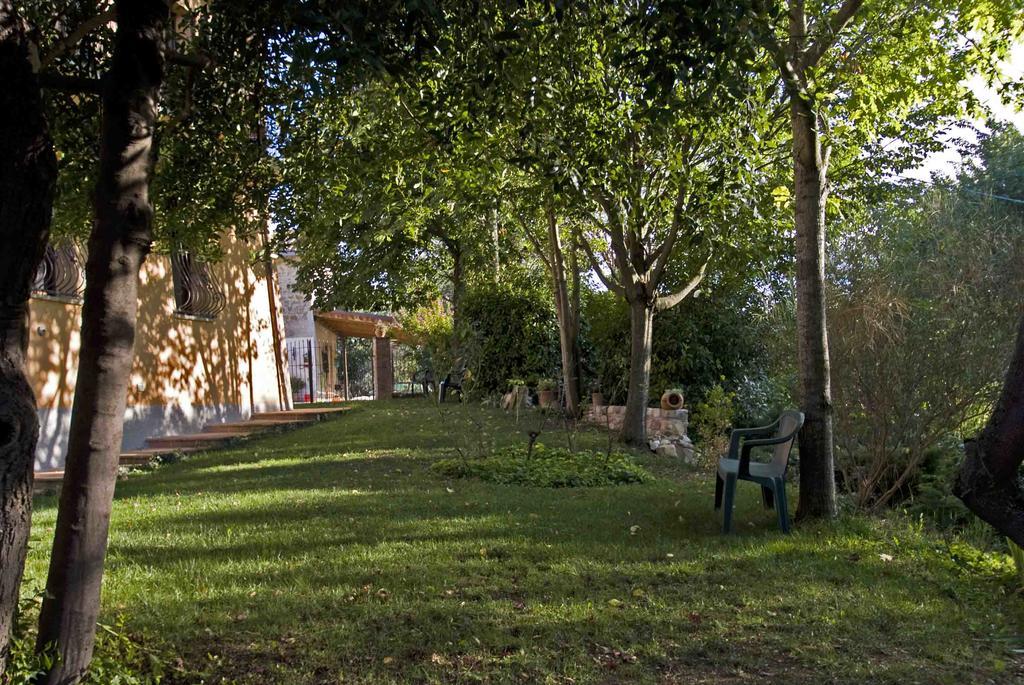 Casale Del Monsignore สโปเลโต ภายนอก รูปภาพ