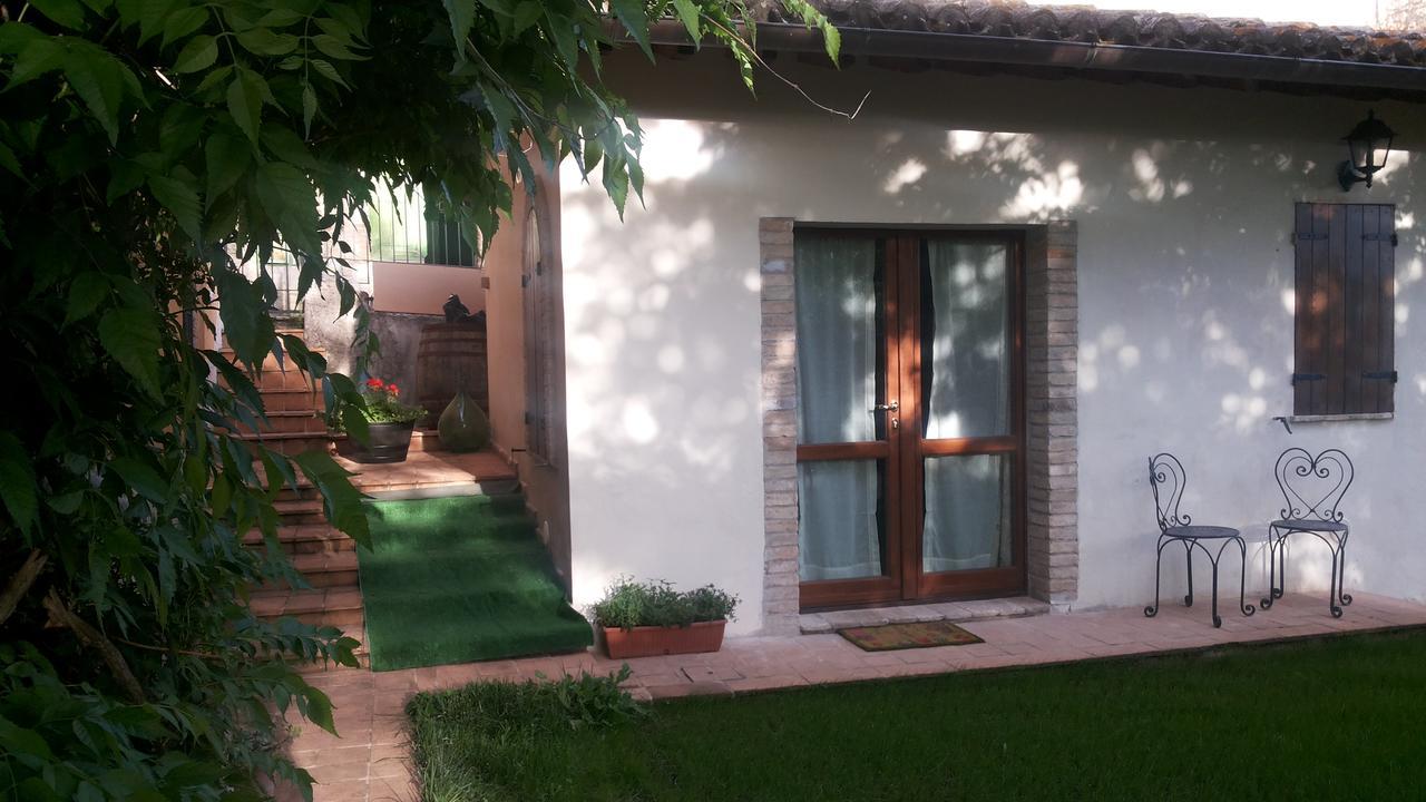 Casale Del Monsignore สโปเลโต ภายนอก รูปภาพ