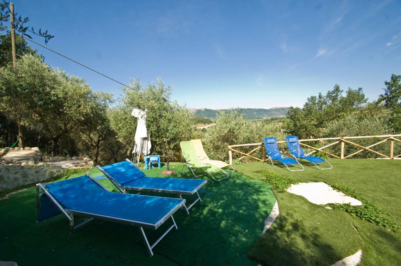 Casale Del Monsignore สโปเลโต ภายนอก รูปภาพ