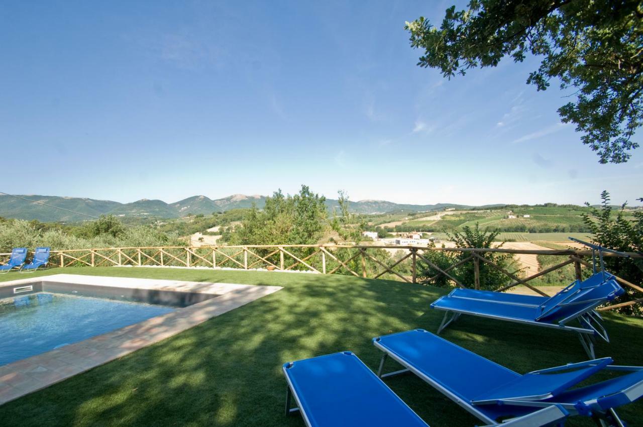 Casale Del Monsignore สโปเลโต ภายนอก รูปภาพ